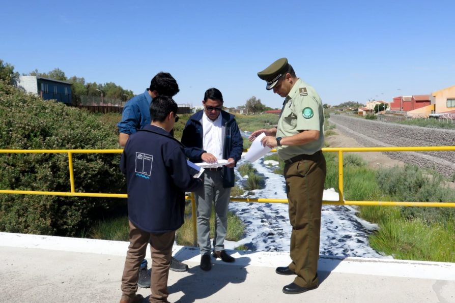 <strong>Delegación y Carabineros inspeccionan los principales puntos críticos del  plan de lluvias estivales en Calama</strong>