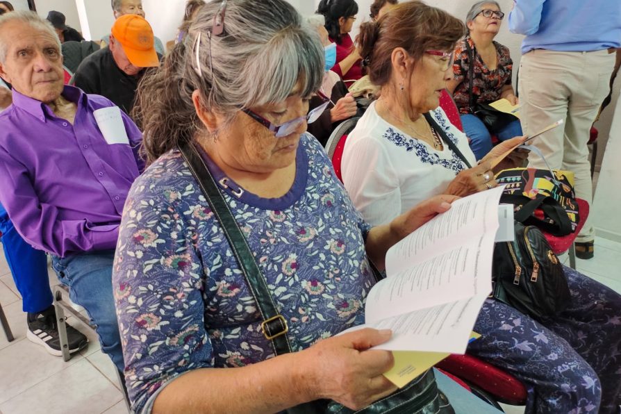 Difunden alcances de la Pensión Garantizada Universal entre personas mayores de Calama