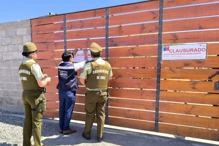 Delegación Presidencial El Loa clausura inmueble donde se realizó fiesta clandestina con resultado de muerte y anunció acciones legales contra productora del evento 