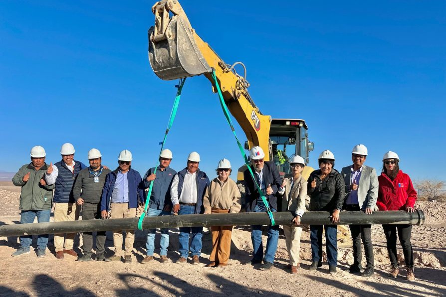 Autoridades regionales dieron inicio a las obras de mejoramiento y ampliación de agua potable rural en Chiu Chiu