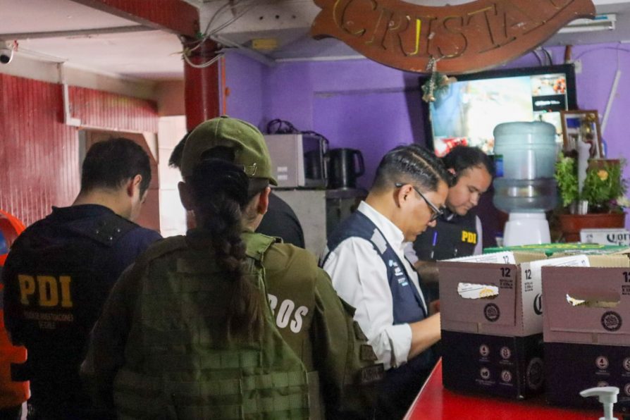 Baratas, fecas de roedor y comercio sexual clandestino: operativo en Calama termina con tres locales clausurados y un detenido