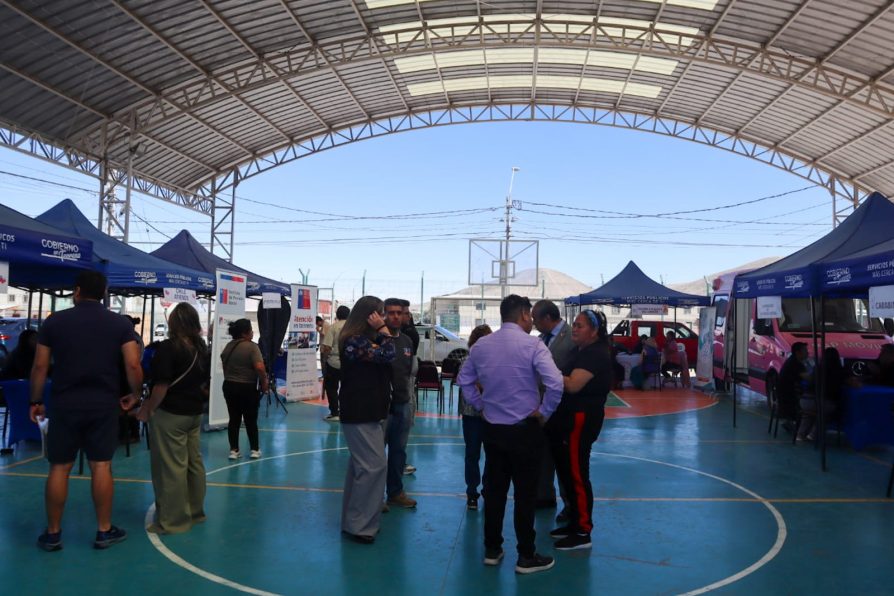 Gobierno en Terreno inicia su despliegue en El Loa con exitosa Plaza Ciudadana en la población Inti Rai